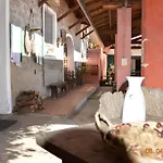 בית חווה Costiolu